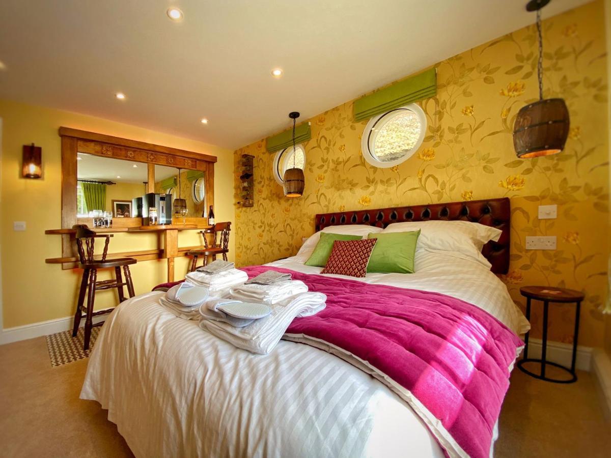 Hambrook House Canterbury - New Luxury Guest House With Espa Spa Complex Екстериор снимка