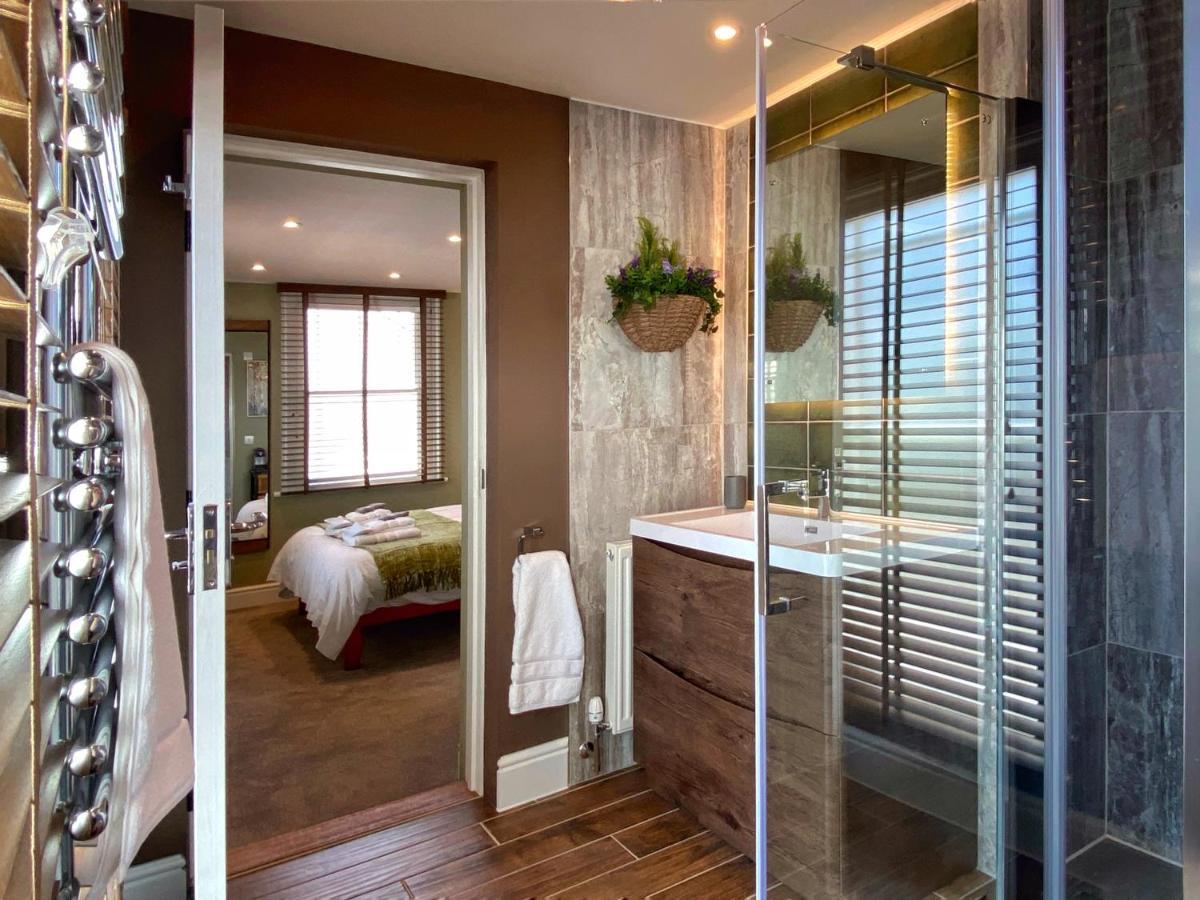 Hambrook House Canterbury - New Luxury Guest House With Espa Spa Complex Екстериор снимка